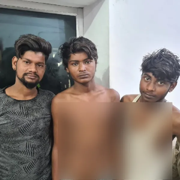 चोरी के मोबाइलों एवं नगदी के साथ तीन अभियुक्त गिरफ्तार