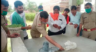 मंदिर में लगी नन्दी महाराज की मूर्ति को किया छतिग्रस्त गौ रक्षा क्रांति ने जताया आक्रोश।