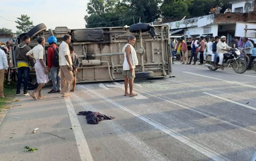 बहराइच नानपारा रुपईडीहा हाईवे पर फिर से दोहराया डग्गामार वाहन कांड।