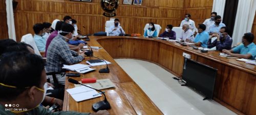 मेगा टीकाकरण अभियान में प्रथम पॉच स्थान प्राप्त करने वाली सी.एच.सी. हुईं सम्मानित।