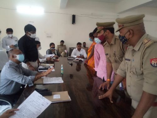 डीएम की अध्यक्षता में तहसील नानपारा में सम्पन्न हुआ सम्पूर्ण समाधान दिवस।