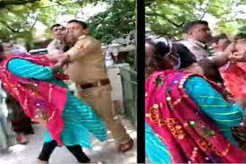 दरोगा ने थाने आई महिला को धक्का मारकर बाहर निकाला