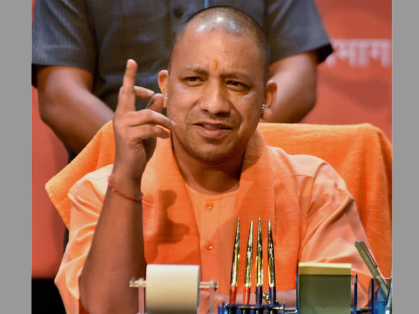 UP में रात 10 बजे के पहले हूटर बजाकर चेतावनी जारी करेगी पुलिस - यूपी सीएम