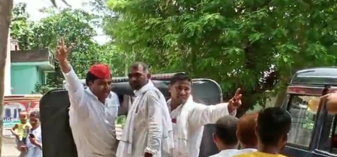 सपा नेता दीपक सोनी सहित सात सपा कार्यकर्ता गिरफ्तार