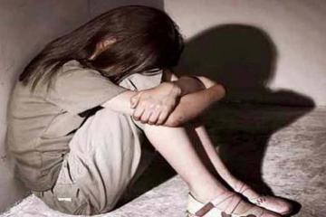 रिश्तों को तार-तार करने वाली एक घटना में पिता ने अपनी ही 6 साल की बेटी को बनाया हवस का शिकार 