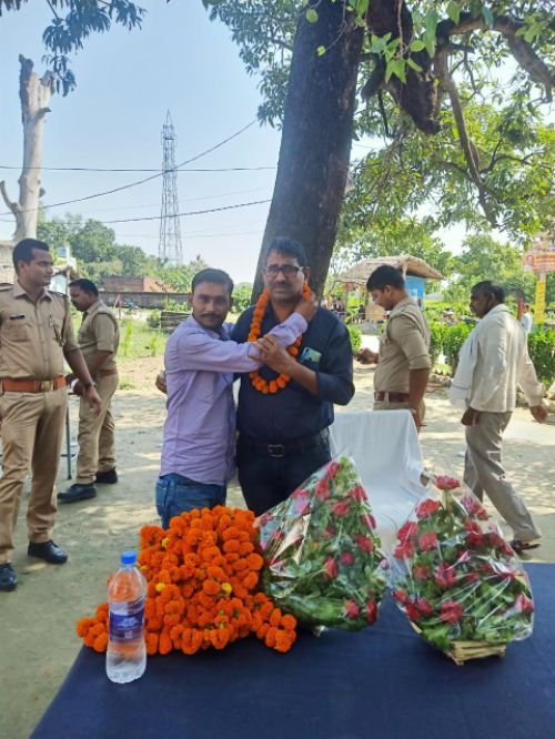 बौंडी थानाध्यक्ष मनोज कुमार राय की विदाई।