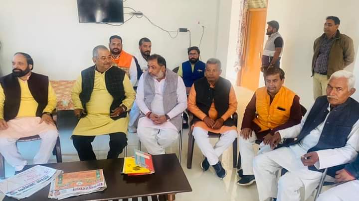 दयाशंकर सिंह का आज नामांकन हुआ