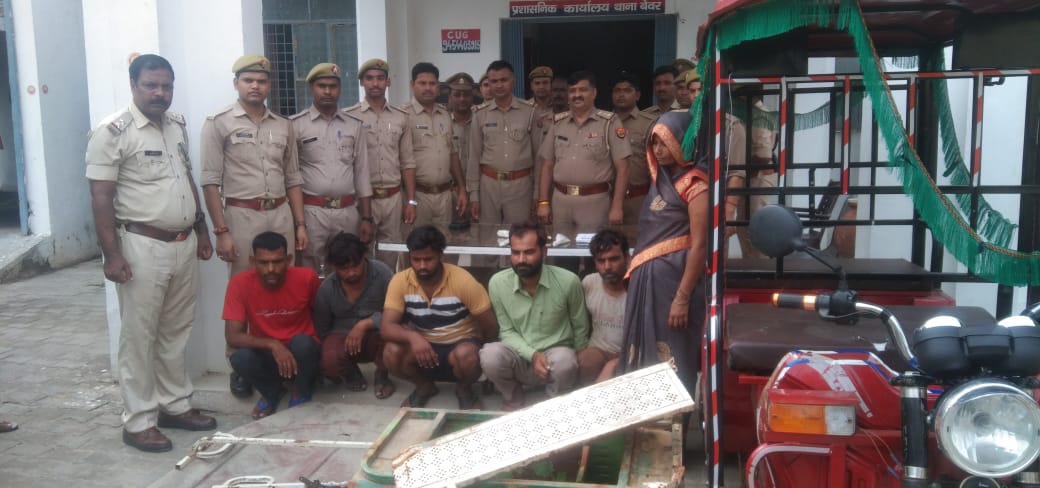 बेवर पुलिस ने वाहन चोर गिरोह के एक महिला सहित 5 चोरों को गिरफ्तार
