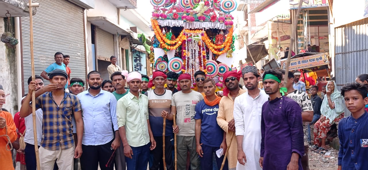 आलीपुर खेड़ा  में मोहर्रम के जुलूस निकाले गए