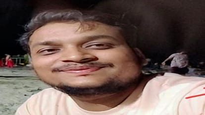 वृंदावन से परिक्रमा कर लौट रहे दो दोस्तों को अज्ञात वाहन ने रौंदा, एक की मौत, दूसरा गंभीर