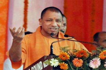 मुख्यमंत्री योगी आदित्यनाथ दो दिन के मथुरा दौरे पर बरसाना की विश्व प्रसिद्द लट्ठमार होली खेलेंगे. 