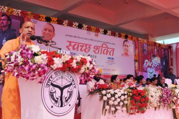 स्वच्छ शक्ति कार्यक्रम को संबोधित करते हुए मुख्यमंत्री ने अंतराष्ट्रीय महिला दिवस की बधाई दी