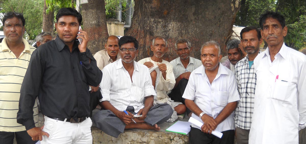 आतिशबाजी कारोबारियों की बैठक सम्पन्न जिलाधिकारी का आभार व्यक्त किया