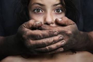 10 वर्षीय बच्ची के साथ दो युवकों ने किया रेप, हालत गंभीर     //ब्यूरो रिपोर्ट