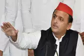 बोले अखिलेश जो कुत्तों से नहीं बचा सकते, अपराधियों से कैसे बचाएंगे