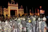 BHU परिसर में जूनियर डॉक्टर व छात्रों में जमकर मारपीट, आगजनी