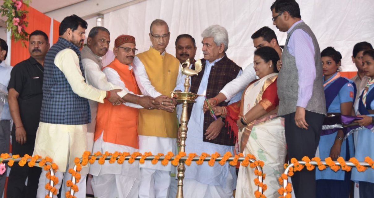 आखिर पूरा हुआ सपना, चल पड़ी गोंडा बहराइच ट्रेन*