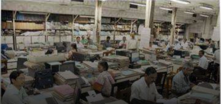 नए साल से पहले मोदी सरकार का तोहफा, अब पुरुषों को भी मिलेगी 730 दिनों की छुट्टी