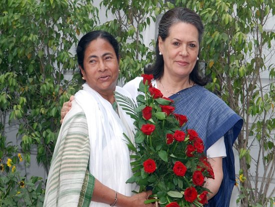ममता को सोनिया का संदेश, कहा- ‘मोदी के खिलाफ विपक्षी एकजुटता के लिए ब्रिगेड रैली महत्वपूर्ण’