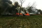 कुशीनगर में IAF का जगुआर फाइटर प्लेन क्रैश, पायलट सुरक्षित