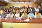सपा-बसपा-रालोद में सेंध, पूर्व सांसद और मंत्री समेत सैकड़ों ने थामा बीजेपी का दामन
