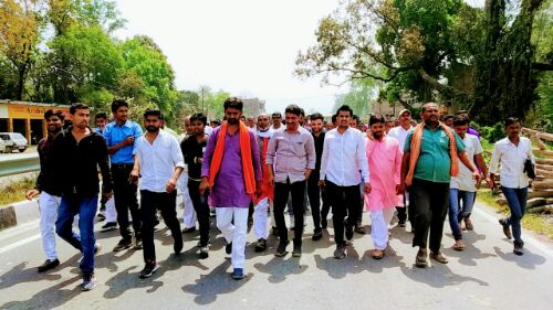 विशाल ऐतिहासिक पिछड़ा वर्ग मोर्चा महासम्मेलन में पहुंचे अपने सैकड़ों समर्थको के साथ जरवल ब्लाक प्रमुख मनीष प्रताप सिंह बबलू भैया,, रिपोर्ट :- पंकज कुमार