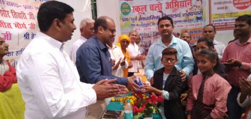 छात्राओं की सांस्कृतिक प्रस्तुति ने मोहा मन। रिपोर्ट :- दीपक कुमार।