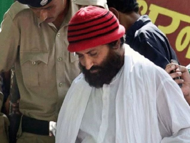 महिला भक्त के साथ रेप केस में नारायण साईं को उम्रकैद की सजा, एक लाख का जुर्माना