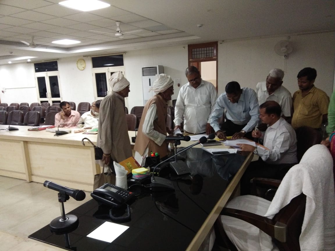  जनसुनवाई में आईं 14 शिकायतें, एडीएम वित्त ने दिए संबंधित अधिकारियों को गुणवत्तापूर्ण निस्तारण के निर्देश