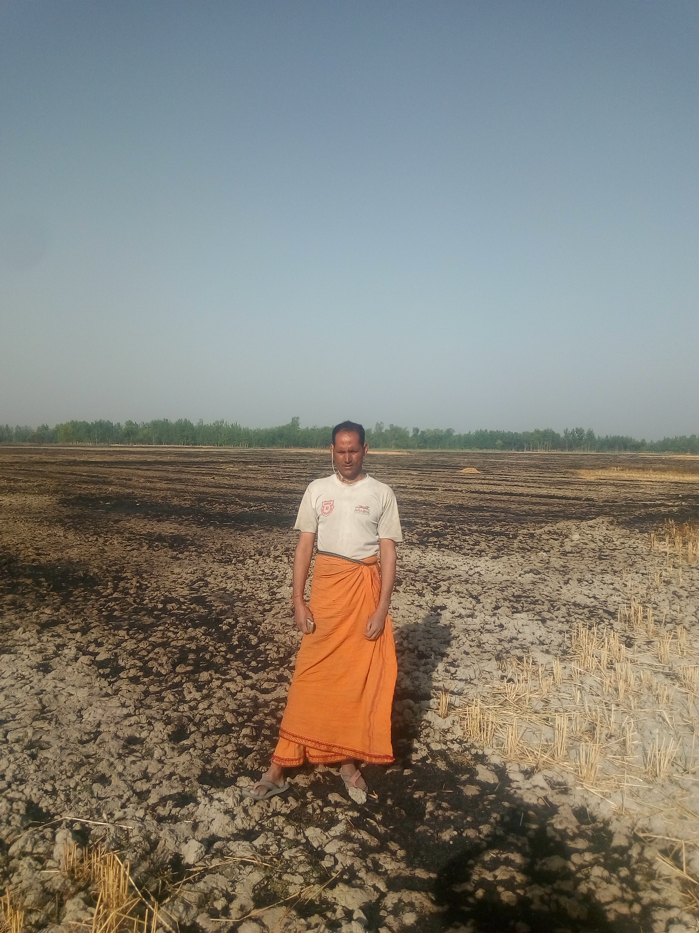 बहराइच ब्रेकिंग गेहूं के बहराइच ब्रेकिंग गेहूं के खेतों में लगी आग, लेकिन बाल बाल बचे गेहूं के लगे खेत रिपोर्ट :-दीपक कुमार 