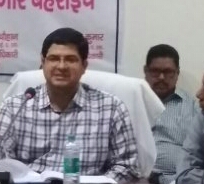 विकास भवन सभागार में सम्पन्न हुआ मतगणना कार्मिकों का प्रथम प्रशिक्षण