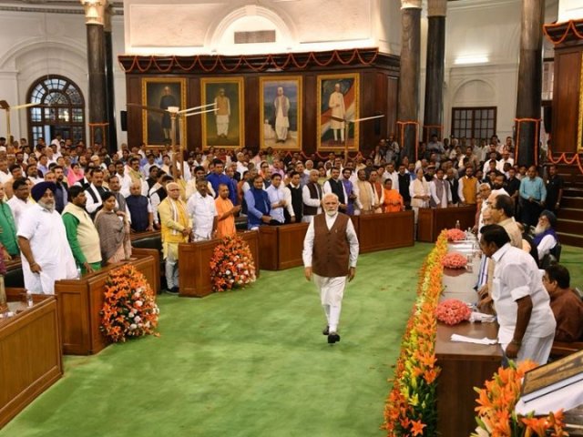 राष्ट्रपति ने मोदी को नियुक्त किया नवनिर्वाचित प्रधानमंत्री