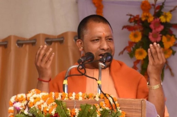योगी सरकार ने किए 17 आईएएस अफसरों के तबादले, ये है पूरी लिस्ट