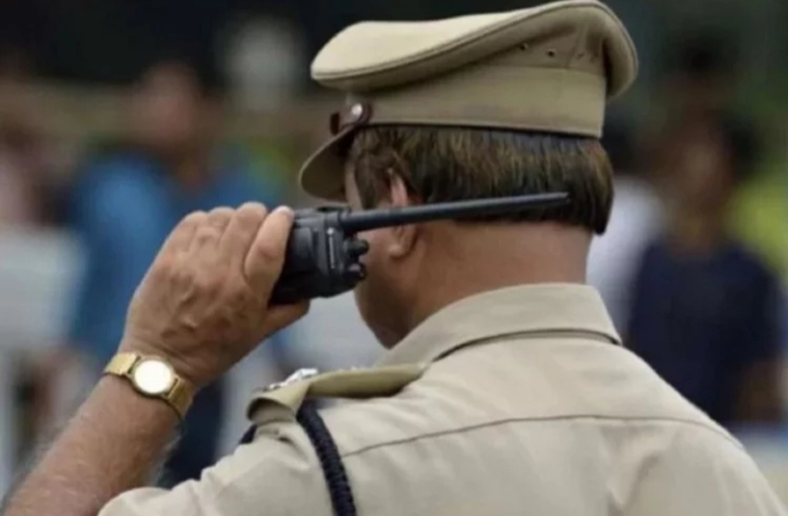 यूपी के इन थानों पर बैठी जांच, लखनऊ तक गूंजा मामला
