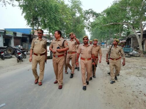 थाना क्षेत्र रामगांव में अपर पुलिसअधीक्षक ग्रामीण श्री रविंद्र सिंह व थानाध्यक्ष रामगांव श्री जितेंद्र कुमार सिंह द्वारा पैदल गस्त किया गया।