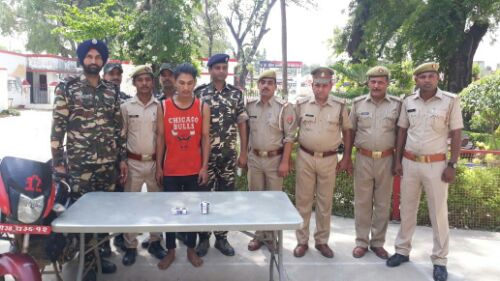 बहराइच :-नेपाल बॉर्डर पर नही थम रहा स्मैक का कारोबार, रिपोर्ट :- पंकज कुमार सिंह।