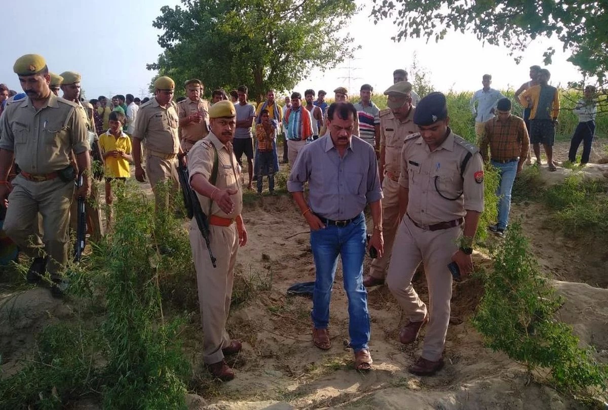 सरेराह किशोरी को मारी गोली, वारदात के बाद युवक ने फांसी लगाकर दी जान