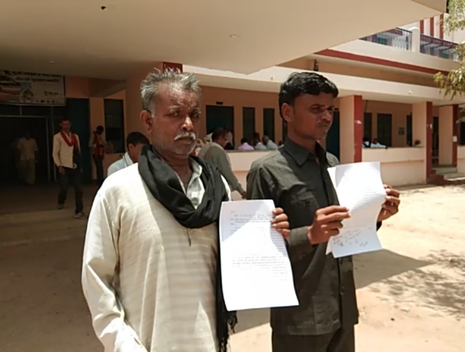 बाँदा, बबेरु में सुरक्षित हरिजन भूमि पर कुछ दबंग कर रहे है अवैध कब्जा