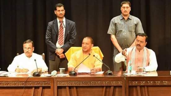 . सीएम योगी आदित्यनाथ सहित नव- निर्वाचित सभी पांचों सदस्यो ने की विधान परिषद की सदस्यता ग्रहण 