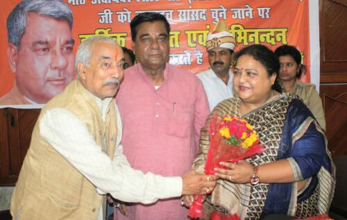 बहराइच। आज बहराइच के थोक कपड़ा कमेटी अतिथि भवन में लोकतंत्र रक्षक सेनानियों द्वारा बहराइच के सांसद अक्षयबर लाल गौड़ जी का सम्मान किया गया। रिपोर्ट :- पंकज 