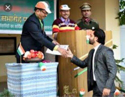 बहराइच : लोकसभा चुनाव में प्रशासन के कदम से कदम मिलाकर चलने वाले पत्रकार चुनाव आयोग के एक प्रशस्ति पत्र के भी नही हक़दार।   रिपोर्ट :- पंकज कुमार सिंह।