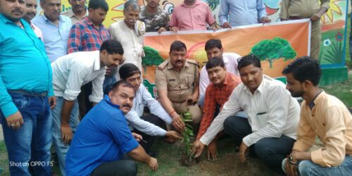 बौंडी मे निकाली गयी पौधों की बरात,, रिपोर्ट // चंद्रसेन सिंह।