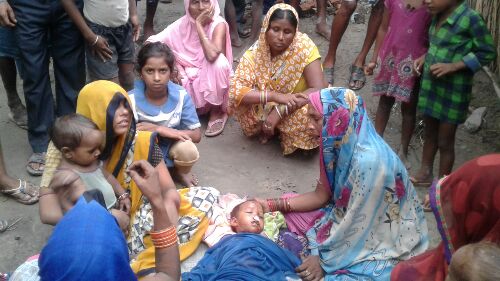 बहराइच बारिश के दौरान दीवार ढहने से बालिका की मौत। रिपोर्ट :- पंकज कुमार सिंह।