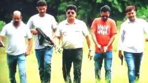 सिंघम स्टाइल दिखाने पर फंसे यूपी पुलिस के अफसर, SP ने किया लाइन हाजिर