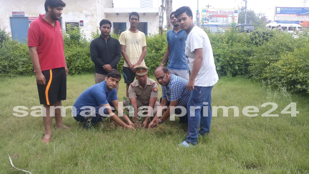 मथुरा के राया में कल्याण फाउन्डेशन का बृक्षारोपण सप्ताह का थाना परिषर में  समापन
