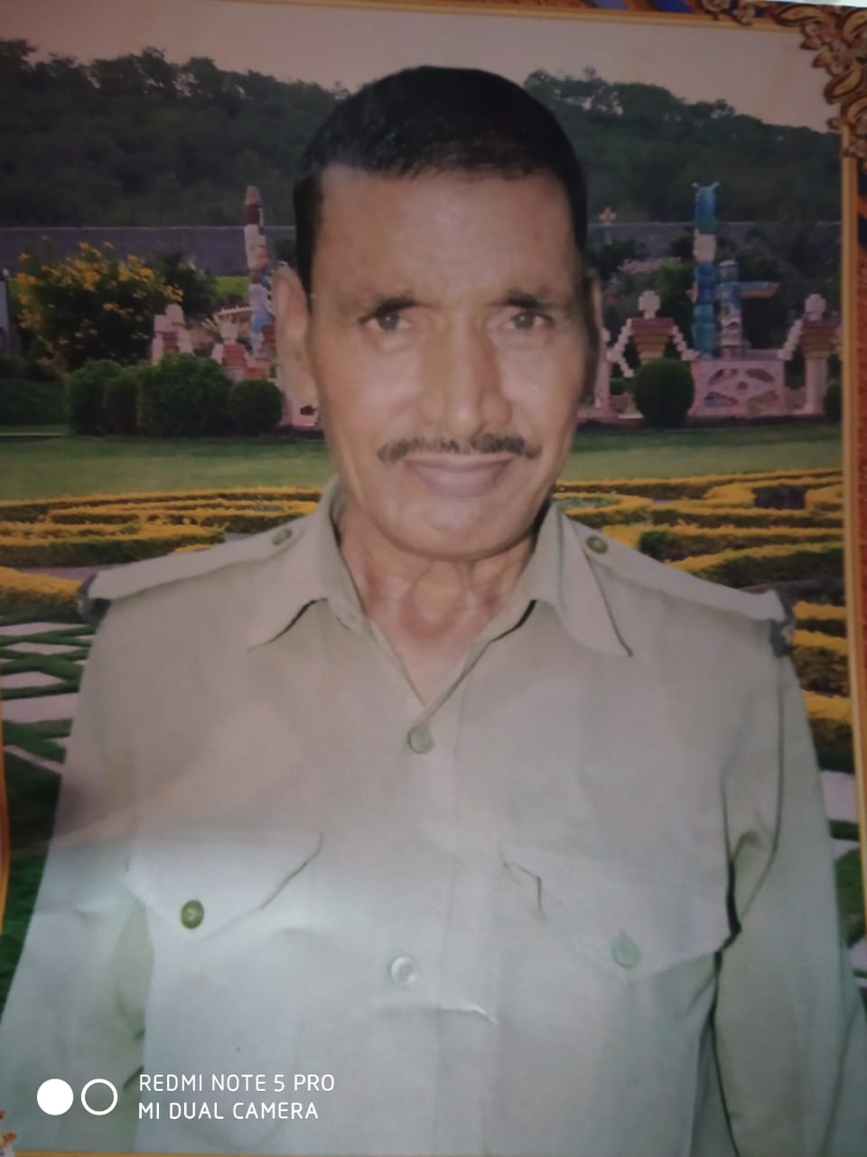  बृन्दावन बिहारी जी से ड्यूटी कर लौट रहे सुरक्षा गार्ड की संदिग्ध परिस्तिथियों में मौत