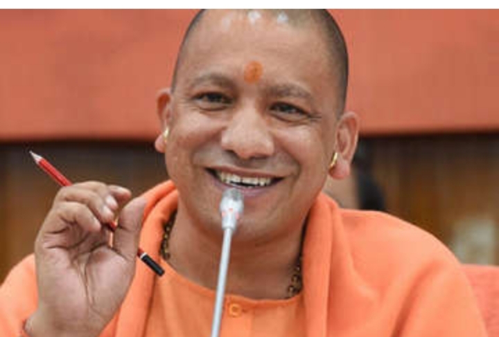 कई ऐसे अफसरों की शिकायत है, जो पैसे लेकर काम कर रहे हैं। ऐसे लोगों को जेल भेजने से भी वे पीछे नहीं हटेंगे : सीएम योगी