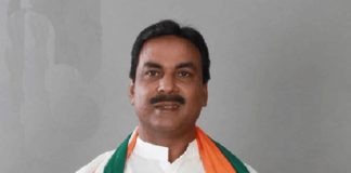 मुम्बई के कुर्ला के विधायक आरिफ नसीम खान ने 80 साल पुरानी हनुमान मंदिर का कराया सौन्दर्यीकरण....                 